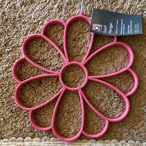 NWT Living Quarters Pink Scarf Hanger-Holds up to 13 Scarves